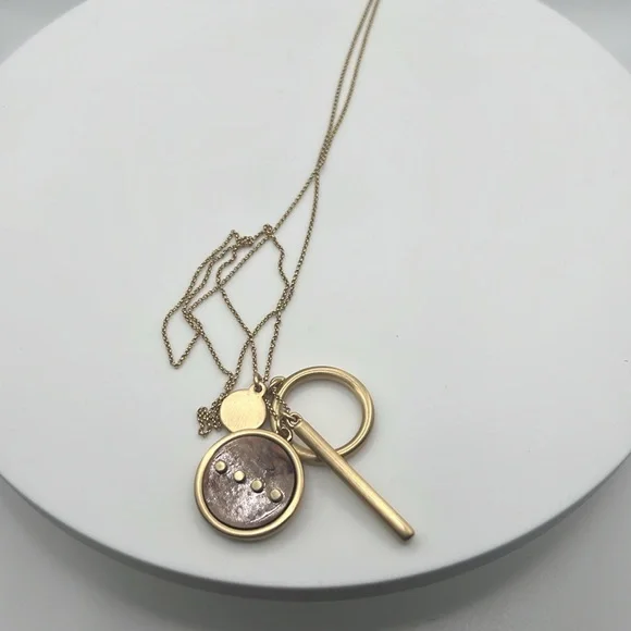 Lucky Brand Elegant Gold Pendant Necklace 30” plus 2” extender - Picture 3 of 4